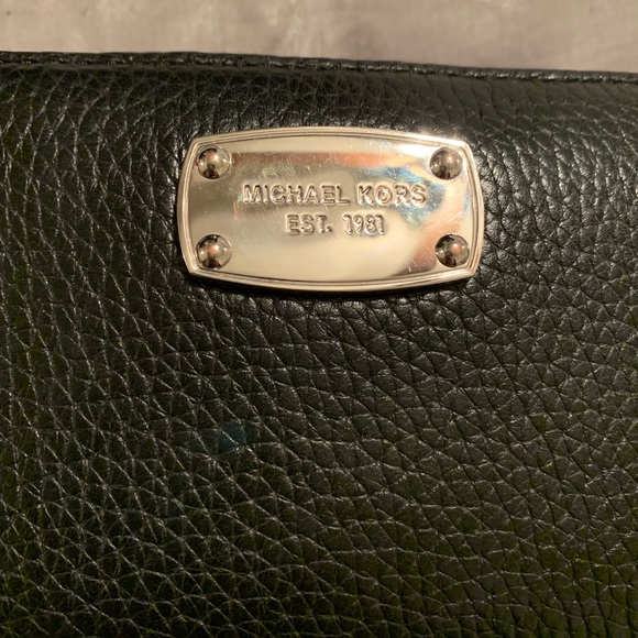Michael Kors Wallet - Picture 3 of 5
